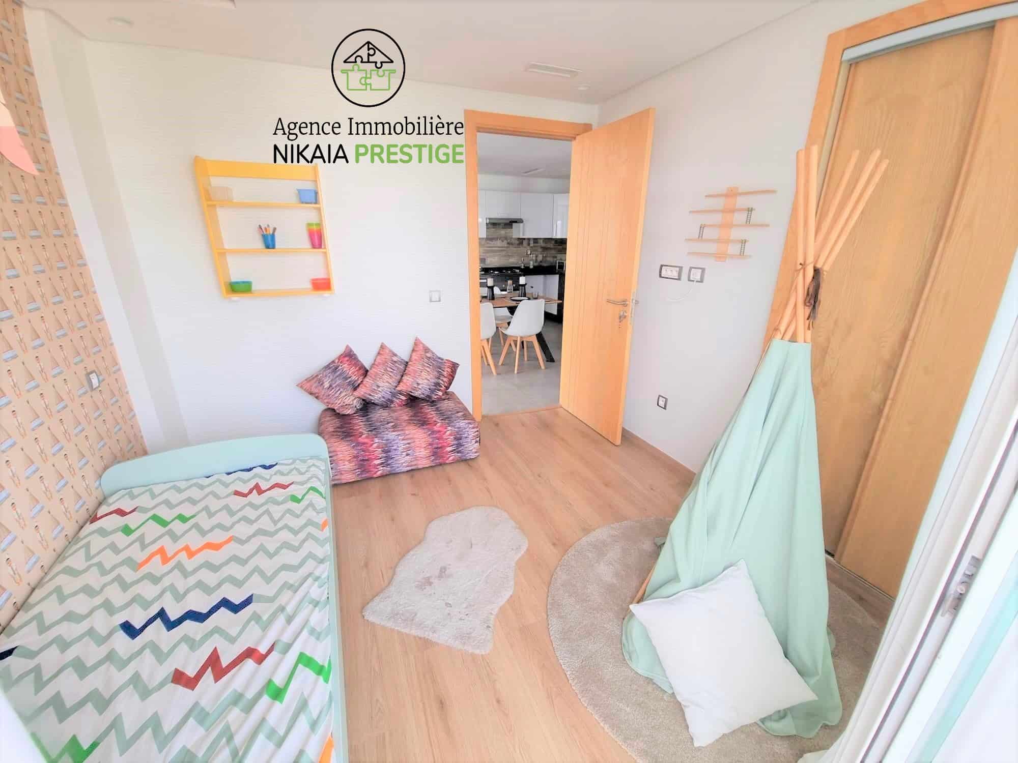 Location appartement meublé de 75 m² avec des balcons, 2 chambres, parking, quartier Riviera à Casablanca 1 (9)