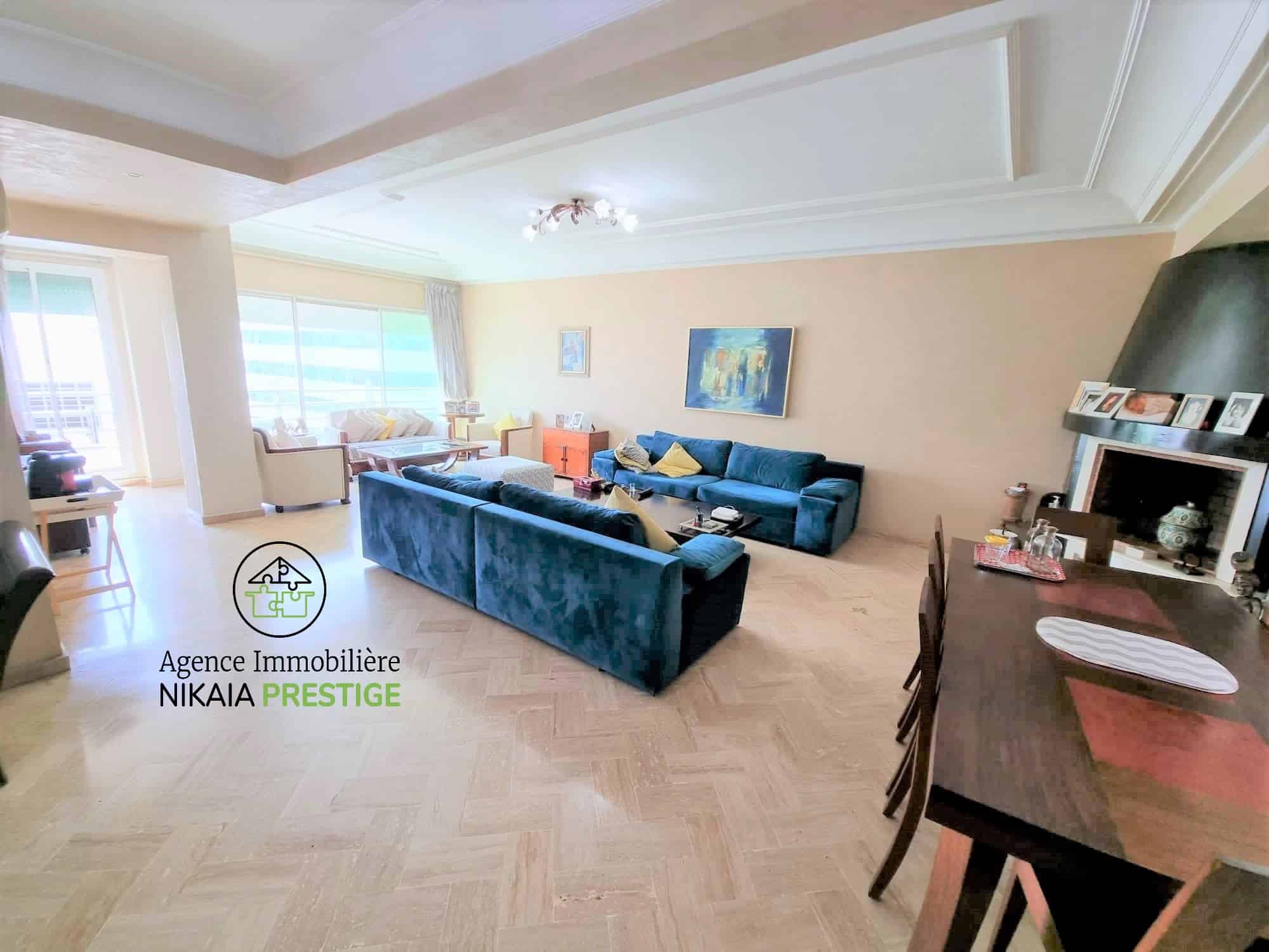 Vente appartement de 169 m² avec 3 chambres, parking, quartier Racine, à Casablanca 1 (1)