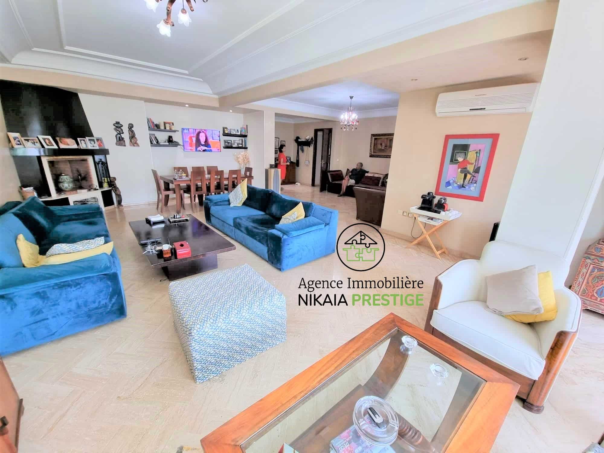 Vente appartement de 169 m² avec 3 chambres, parking, quartier Racine, à Casablanca 1 (2)