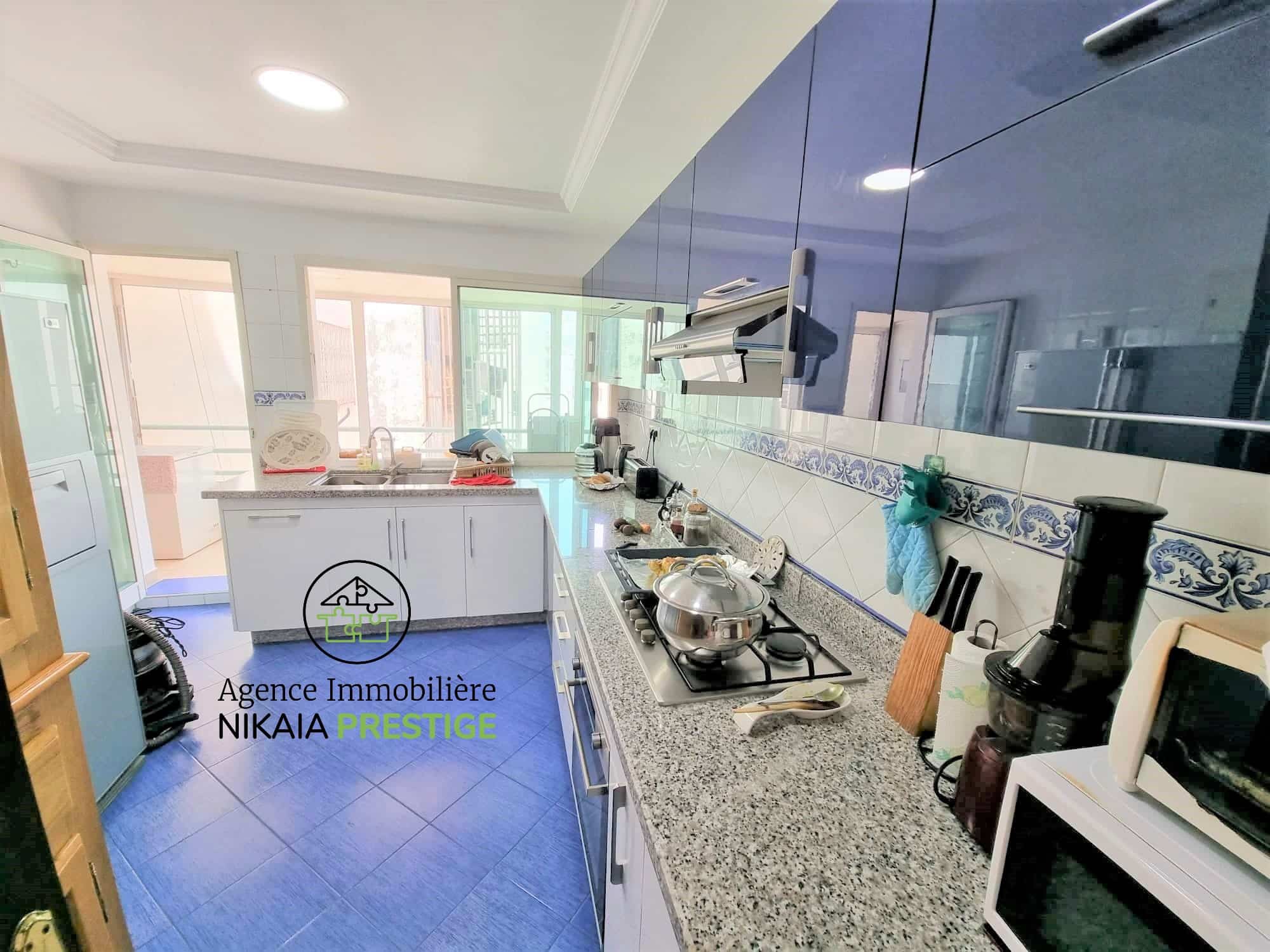 Vente appartement de 169 m² avec 3 chambres, parking, quartier Racine, à Casablanca 1 (5)